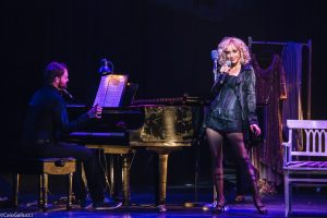 Silhuetas - o show solo de Kiara Sasso tem apenas 2 apresentações, em São Paulo e Rio de Janeiro