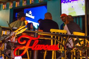 Fim de semana animado! Champions League no Flavors, Burger Academy, no Open Kitchen, com Budweiser; Noite do Passatempo e 46ª Copa SP- Equus Group