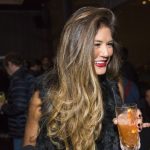 Felipe Lombardi assopra as velinhas no TETTO bar