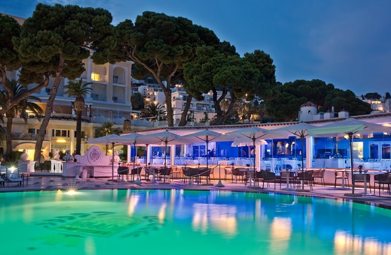 Quisisana, um hotel que não tem medo de ser monumental
