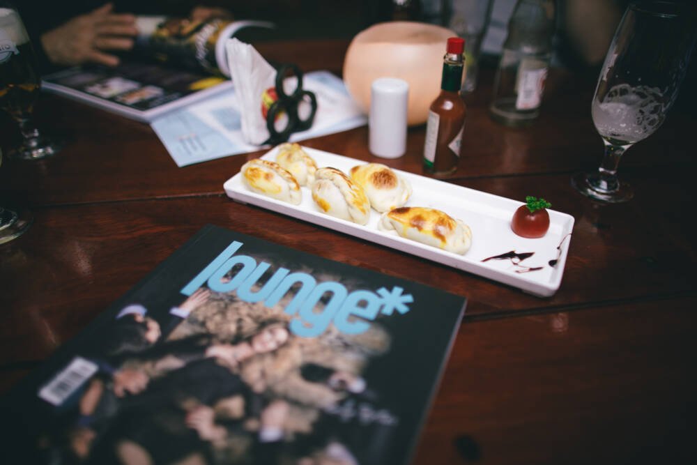lounge* reúne empresários da Vila Madalena em coquetel no Che Bárbaro