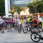 Empresa realiza passeio de bike semanal gratuito
