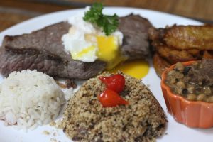 Restaurante na Vila Mariana inclui prato especial para o aniversário de SP