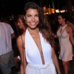 Carneiros tem festa de ano novo inspirada em Ibiza e Mykonos