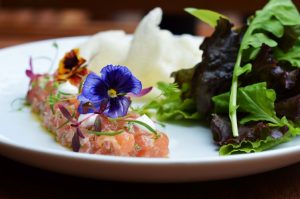 High Line Bar reformula cardápio e lança novidades para o verão