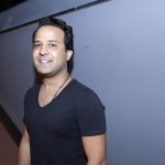 Paulo Velloso recebe convidados em aniversário no TETTO rooftop lounge