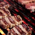 Ladrilho traz hoje open drink, jazz e deliciosas carnes argentinas