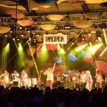 Farofada com Claudia Leitte e Bangalafumenga traz clima de Carnaval a São Paulo