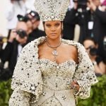 Met Gala 2018 reúne moda e religião no red carpet