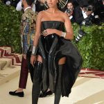 Met Gala 2018 reúne moda e religião no red carpet