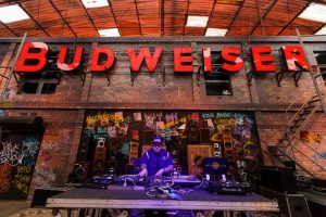 Budweiser Basement especial da Copa do Mundo divulga programação do mês de junho