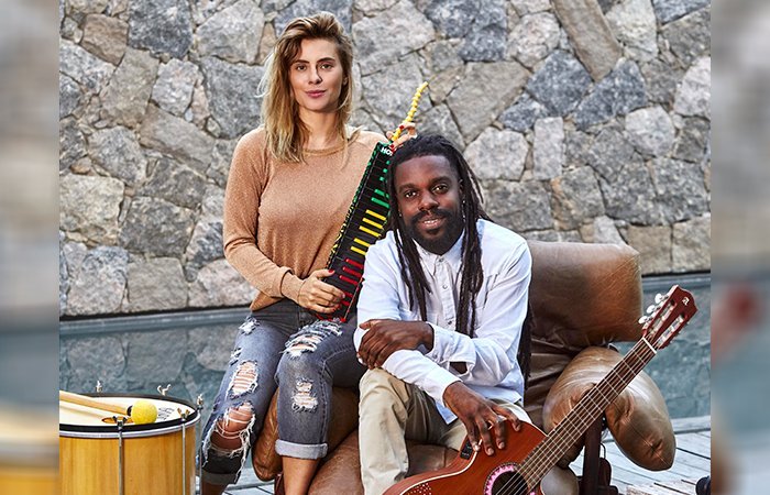 Carolina Dieckmann estreia o show Karolkê em São Paulo