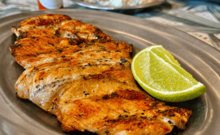 Dica para o almoço: o irresistível frango na brasa da A Galeteria, em Moema