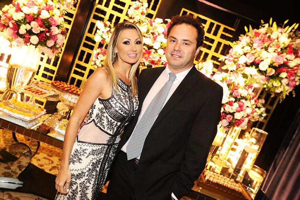 Monique Sainz e Filipe Dias