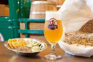 Les 3 Brasseurs tem cerveja nova e opções para dividir com amigos